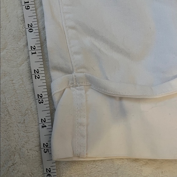Hudson Jeans Classic White Denim - Picture 3 of 5